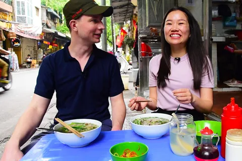 Hanoi: Paseo culinario en francés (3 horas)