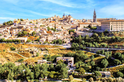 Desde Madrid: Excursión de un día con guía a Chinchón, Aranjuez y Toledo