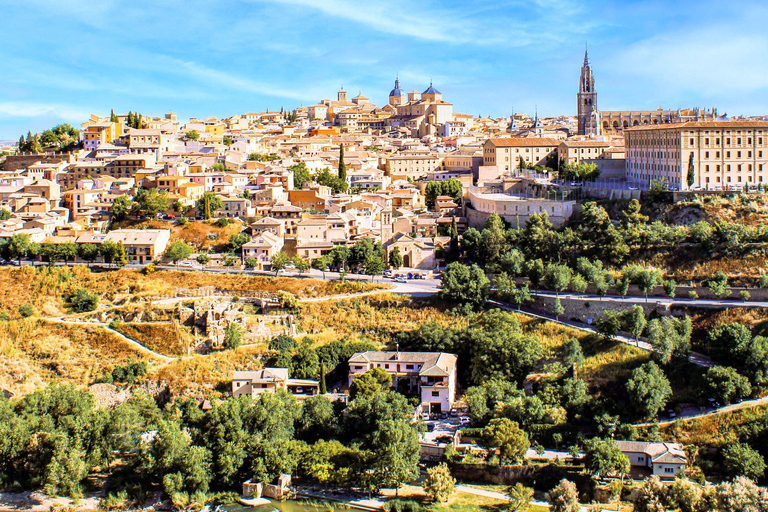 Desde Madrid: Excursión de un día con guía a Chinchón, Aranjuez y Toledo