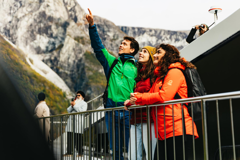 Bergen: excursión autoguiada de día completo de ida y vuelta