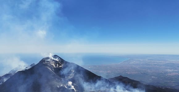 Mount Etna: Central Crater (3340mt.) with cable car and jeep
