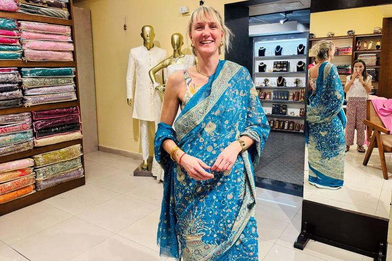 Delhi: Guided Shopping Tour Experience with Female Expert Exclusive Full-Day Shopping Tour with Female Expert Guide