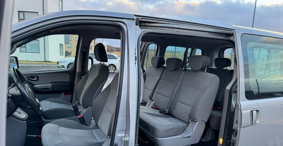 Reykjavík ↔ KEF Airport | Private One-Way Transfer