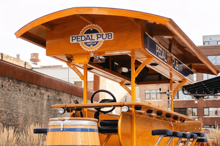 Savannah: Party Pedal Bike Tour with Stops at Local Bars