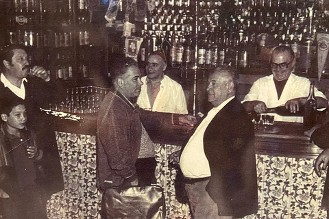 Montevideo: Tango class at the historic Baar Fun Fun, since 1895