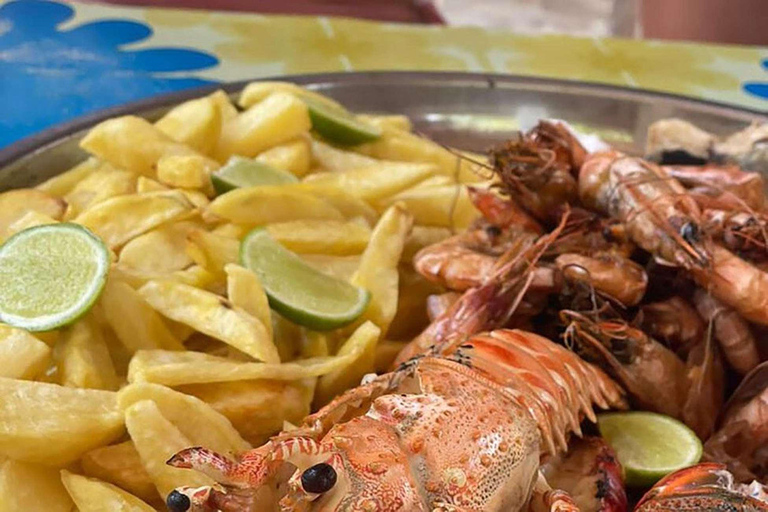 桑给巴尔：监狱岛、纳库彭达海滩烧烤和石镇之旅私人定制行程，含酒店接送及午餐，不含景点门票