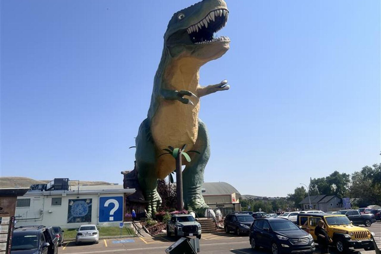 Calgary: Drumheller with Museum, Hoodoos, Canyon & Dinosaurs
