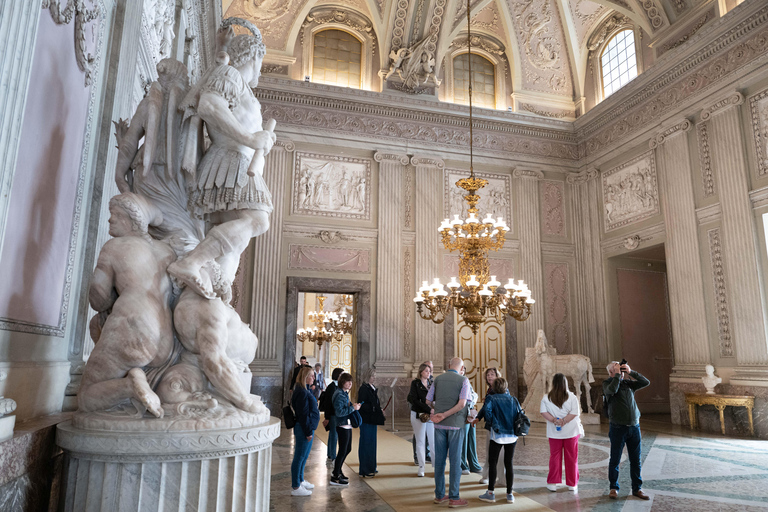 Geführte Tour durch den Königspalast von Caserta: Entdecke den Königspalast und die GärtenEnglischsprachige Tour mit Zug ab Neapel inklusive