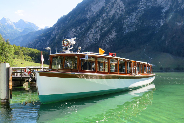 With Peter from Munich to Königssee: Includes Malerwinkl & boat trip (max. 6 people) With Peter from Munich to Königssee: incl. Malerwinkl & boat trip (max. 6 people)