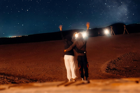 Marrakech: Cena espectáculo en el desierto de Agafay con camellos y puesta de sol