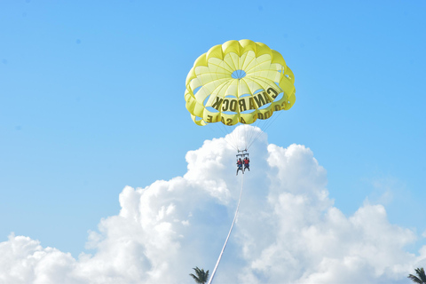 Puerto Plata: Parasailing from Playa Dorada Parasailing + Hotel Pickup