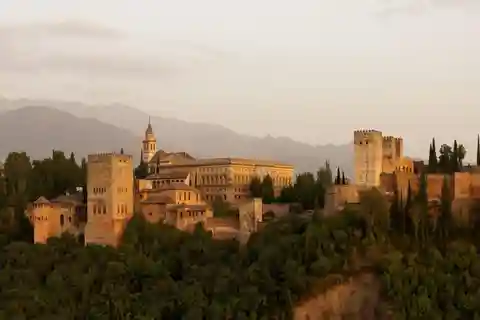 Peaceful Family walking tour in Granada