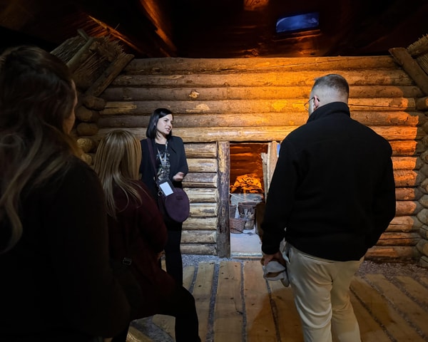 Cracow: Rynek Underground, Wawel Castle and Cathedral Tour