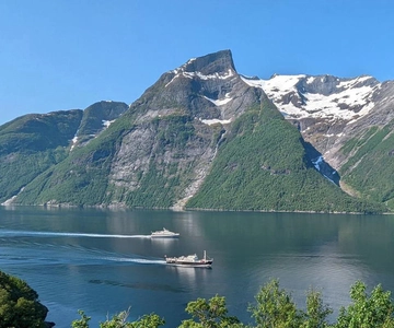 Hjørundfjord Fjord Cruise Øye-Ålesund one way