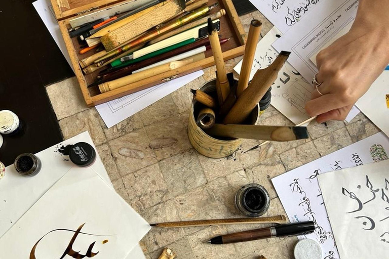 Tunis: Arabic Calligraphy Workshop with Local Artist