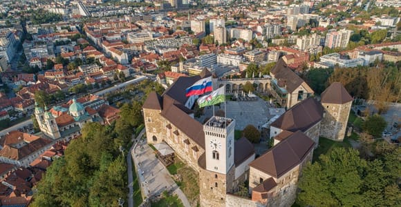 Ljubljana: Eintrittskarte für die Burg mit optionaler Fahrt mit der Standseilbahn Ljubljana: Eintrittskarte für die Burg mit optionaler Fahrt mit der Standseilbahn