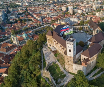 Ljubljana: Castle Entry Ticket with Optional Funicular Ride