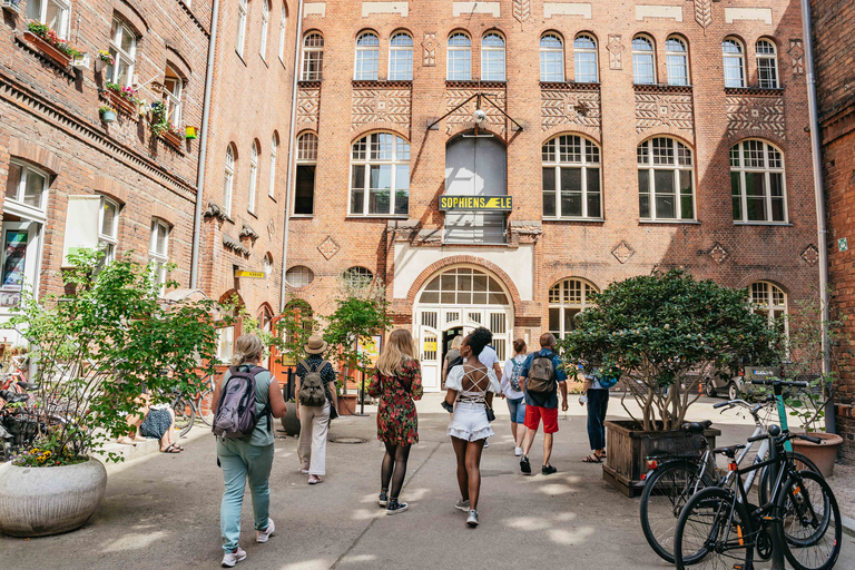 Berlin : Les arrière-cours cachées : visite guidée à piedVisite en allemand