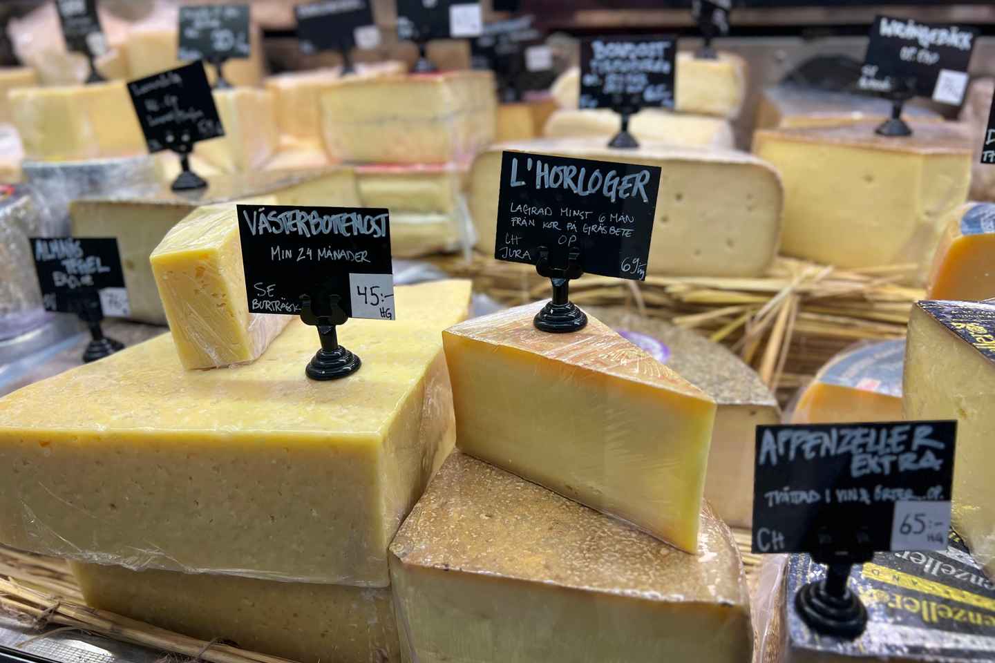 Stockholm: Small Group Food Tour of 7 Local Food Tastings