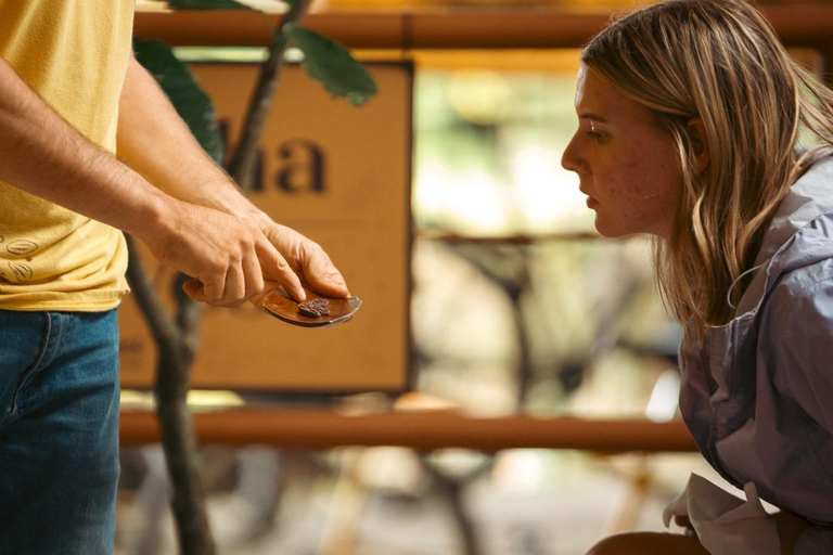Bici-Chololate tour, no sopé das montanhas de San Isidro de Heredia.Passeio de bicicleta com chocolate, no sopé das montanhas de San Isidro de Heredia.