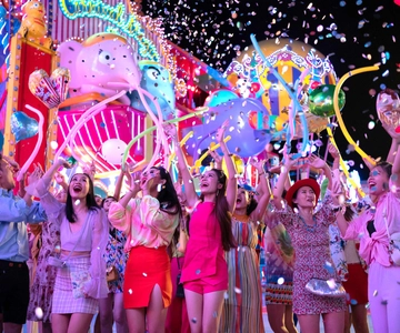 Phuket: Adgangsbillet til Carnival Magic m. valgfri transfer