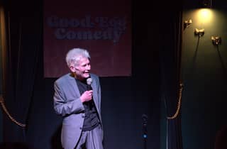 Comedy-Show in Edinburgh mit Schottlands besten Comedians, die neue Witze ausprobieren!