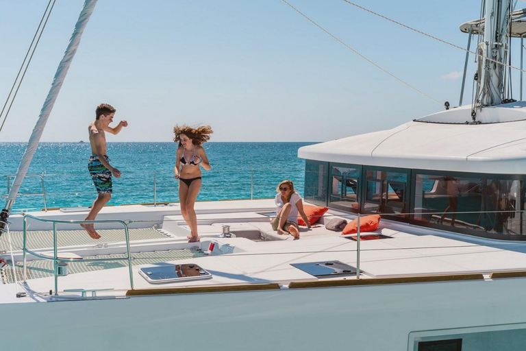 Heraklion Luxury Catamaran Dia Isla -Gourmet Lunch Top RatedPrincipal - Matin ou coucher de soleil