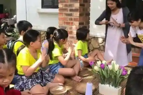 Making the paper flower's experience in Hue