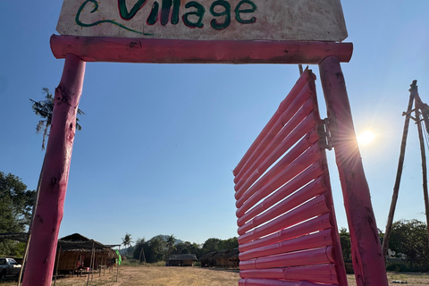 Pattaya : Long Neck Village Night Tour With Transfer