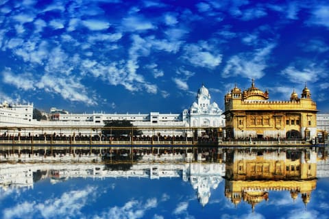From New Delhi: 3-day Amritsar Tour by Car with Hotel Option