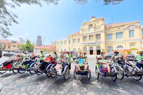 Half-Day Phnom Penh Cyclo Experience