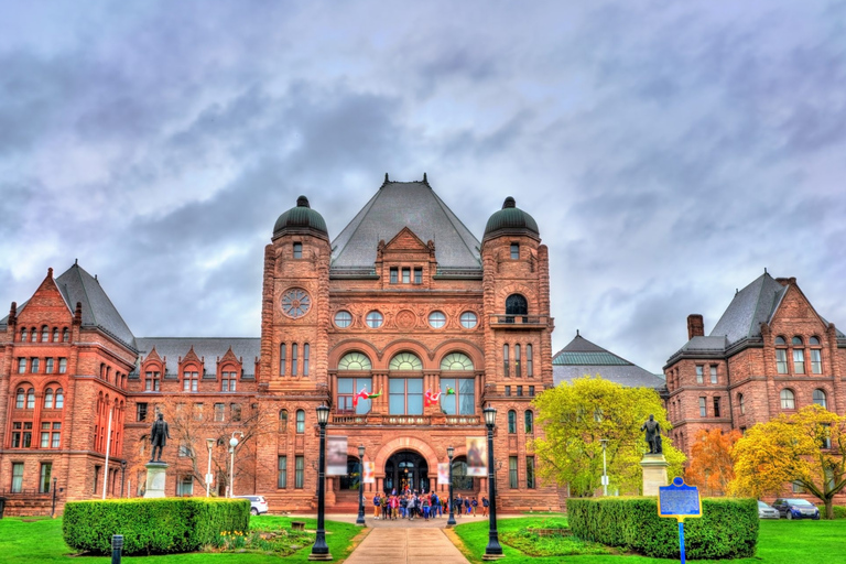 Toronto: Private City Tour with CN Tower & Cruise