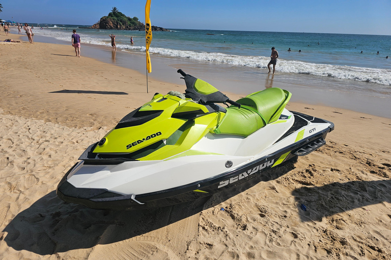 Mirissa: jetski-ervaringMirissa: Jetskiën