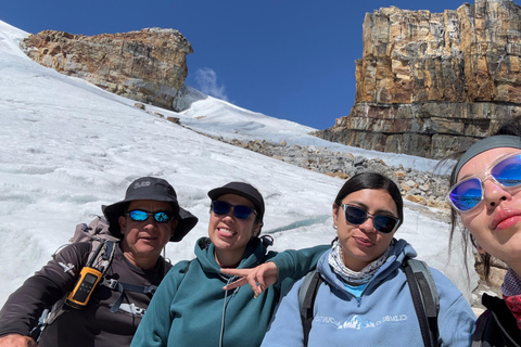 Tour to the Nevado del Cocuy - Pasadía - (Guide, transportation, entrance fees) Tour to the Nevado del Cocuy - Pasadía - (Tour guide, transportation, entrance fees)