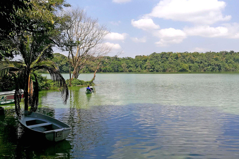 Arusha: kanoën en vogels spotten op het Duluti-meerArusha: Kanoën en vogels spotten op het Duluti-meer