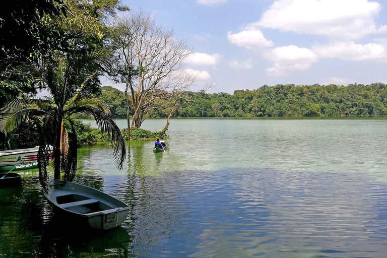 Arusha: kanoën en vogels spotten op het Duluti-meerArusha: Kanoën en vogels spotten op het Duluti-meer