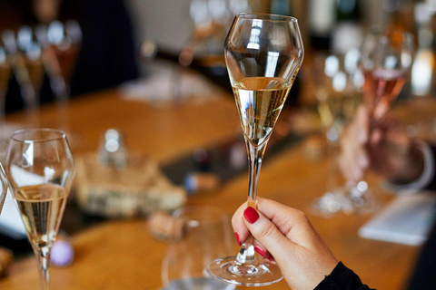 Geneva: Champagne Tasting Experience with Pairings