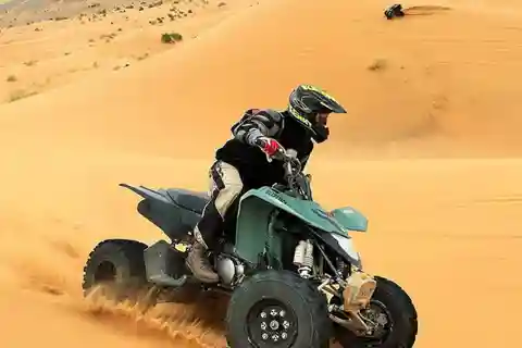 Doha:Quad Bike Wüstensafari Abenteuer mit 4x4 Fahrzeug Fahrt