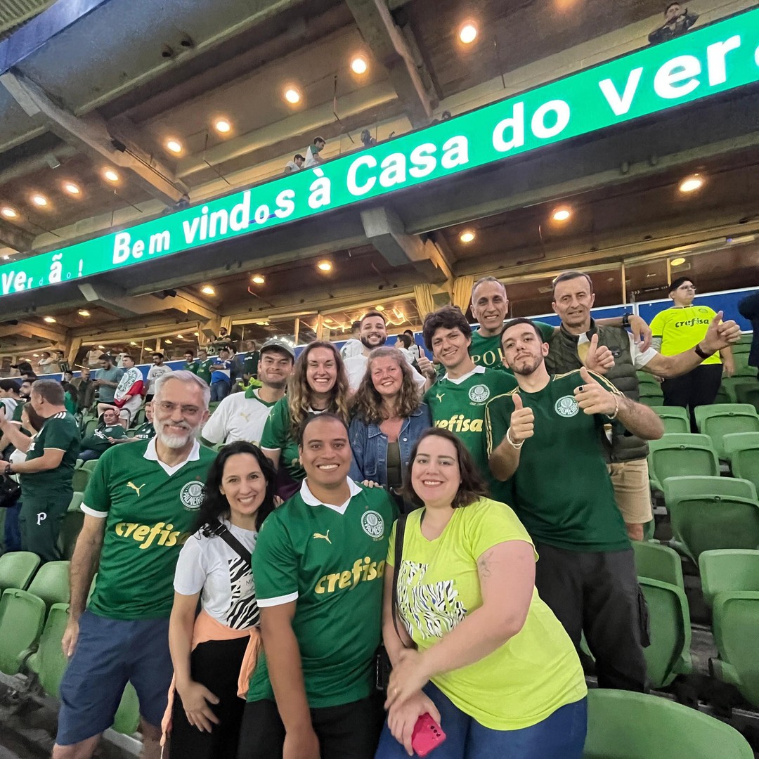 Colagem de mídia
