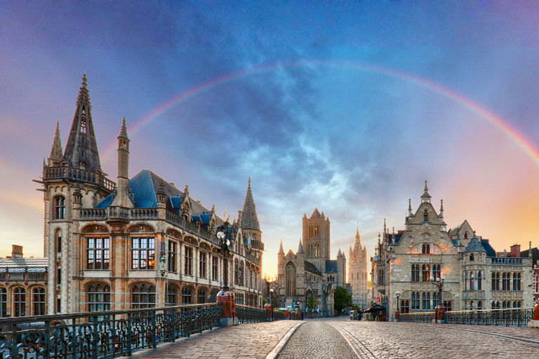 Ghent: Private Guided Tour with Your Mobile Phone Ghent: The Code of the Weavers and Guilds with Physical Kit and Guide