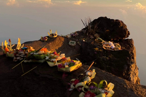 Bali: Gunung Agung Camping 2Days 1Night And Pendakian Suci holy trekking 3142 mount agung private camping with pick up