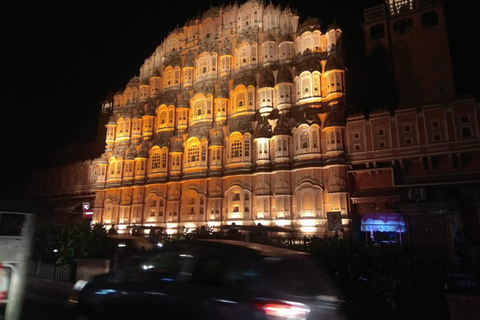 Jaipur : Visite nocturne d&#039;Amer et de la ville rose en jeep à ciel ouvert.