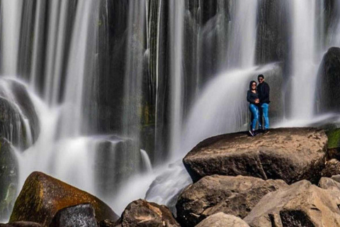 Arequipa | Pillones vattenfall och klippskog