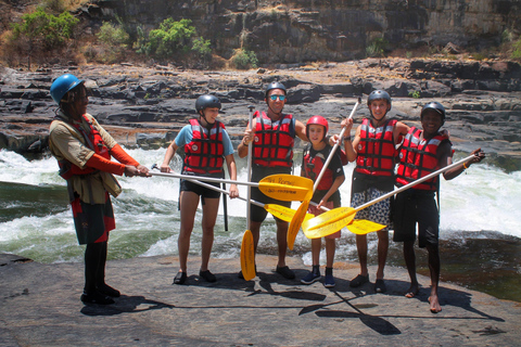 Aventura familiar de rafting en el río Zambeze