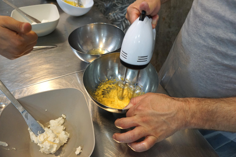 Naples: Neapolitan Pizza and Tiramisu Cooking Class