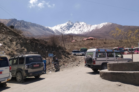 Da Kathmandu: Trasferimento a Pokhara in Scarpio privato (Jeep)Da Kathmandu: Trasferimento a Pokhara con Scarpio privato (Jeep)