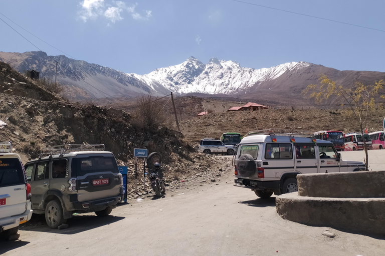 Da Kathmandu: Trasferimento a Pokhara in Scarpio privato (Jeep)Da Kathmandu: Trasferimento a Pokhara con Scarpio privato (Jeep)