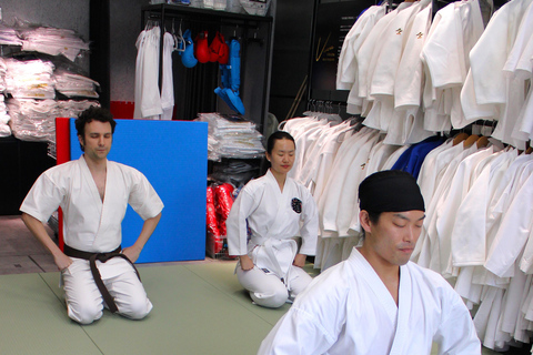 Tokyo: Karate Experience with Former All-Japan Champion PRIVATE Karate Session with Karate Gi(uniform)
