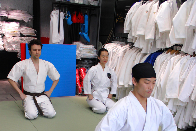Tokyo: Karate Experience with Former All-Japan Champion PRIVATE Karate Session with Karate Gi(uniform)