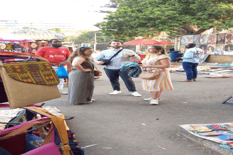 (Nairobi) Souvenirshopping och historisk halvdagsutflykt